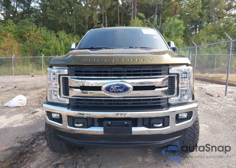 2017 Ford F-250 Xlt из США, поврежденный, VIN 1FT7W2BTXHEF51471